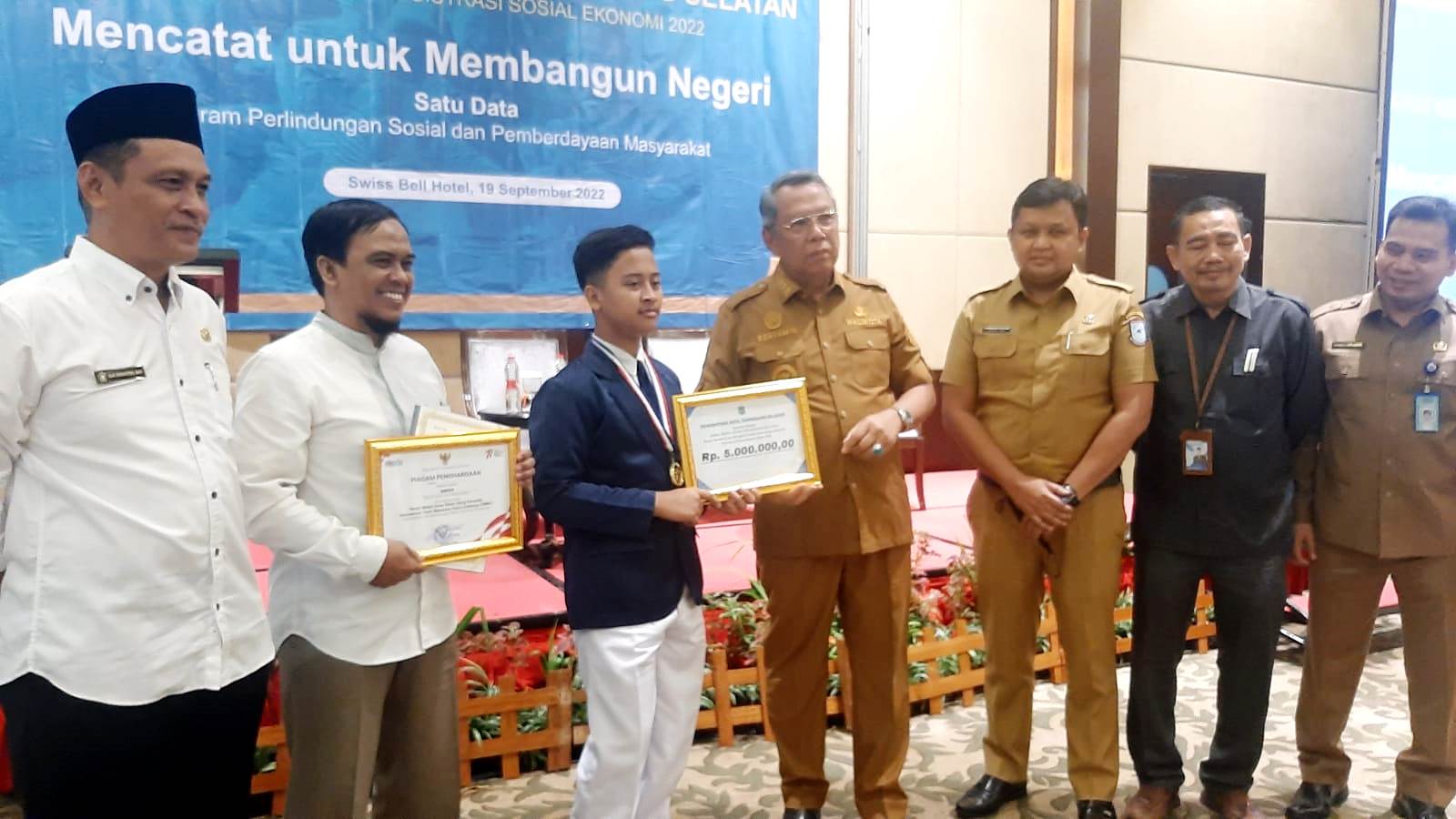 Berprestasi Robotik Tingkat Internasional, Wali Kota Tangsel Beri Penghargaan Kepada Siswa MTsN 1 Tangsel